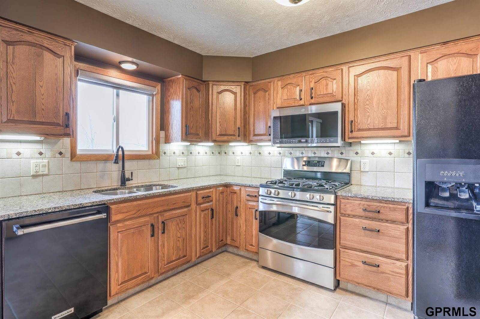 14604 Emiline Street, Omaha, NE 68138