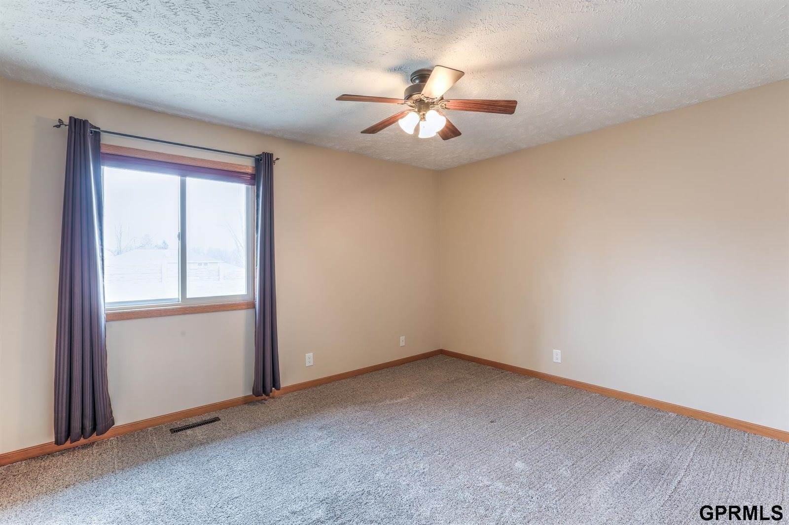 14604 Emiline Street, Omaha, NE 68138