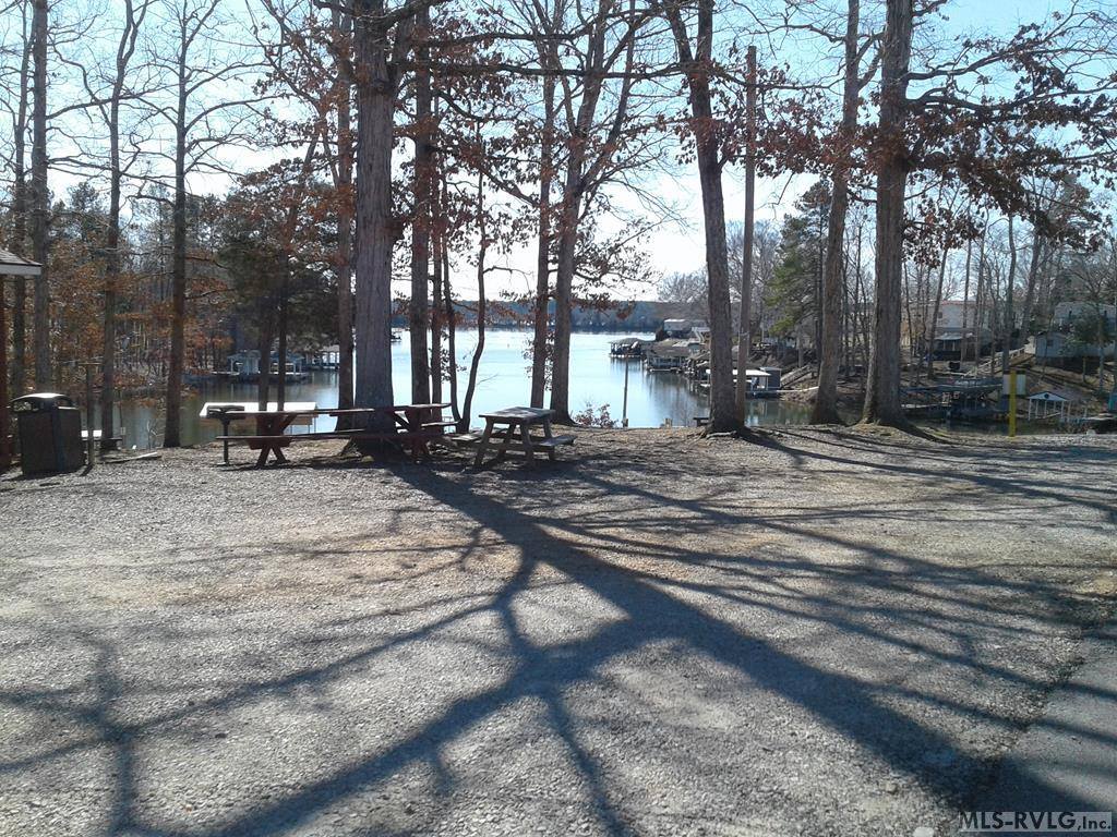 302 Bighorn Trail, Bracey, VA 23919