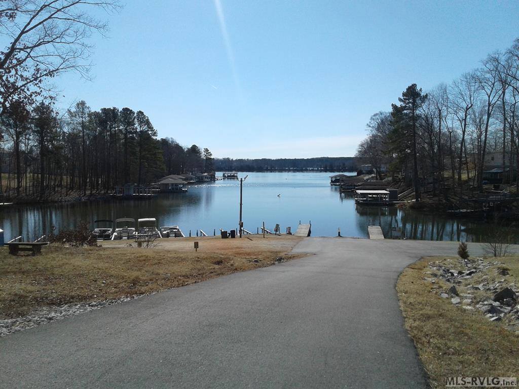 302 Bighorn Trail, Bracey, VA 23919