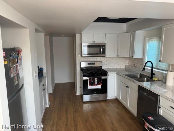 2168 Williamson Avenue East, BurtonCity_Genesee, MI 48529