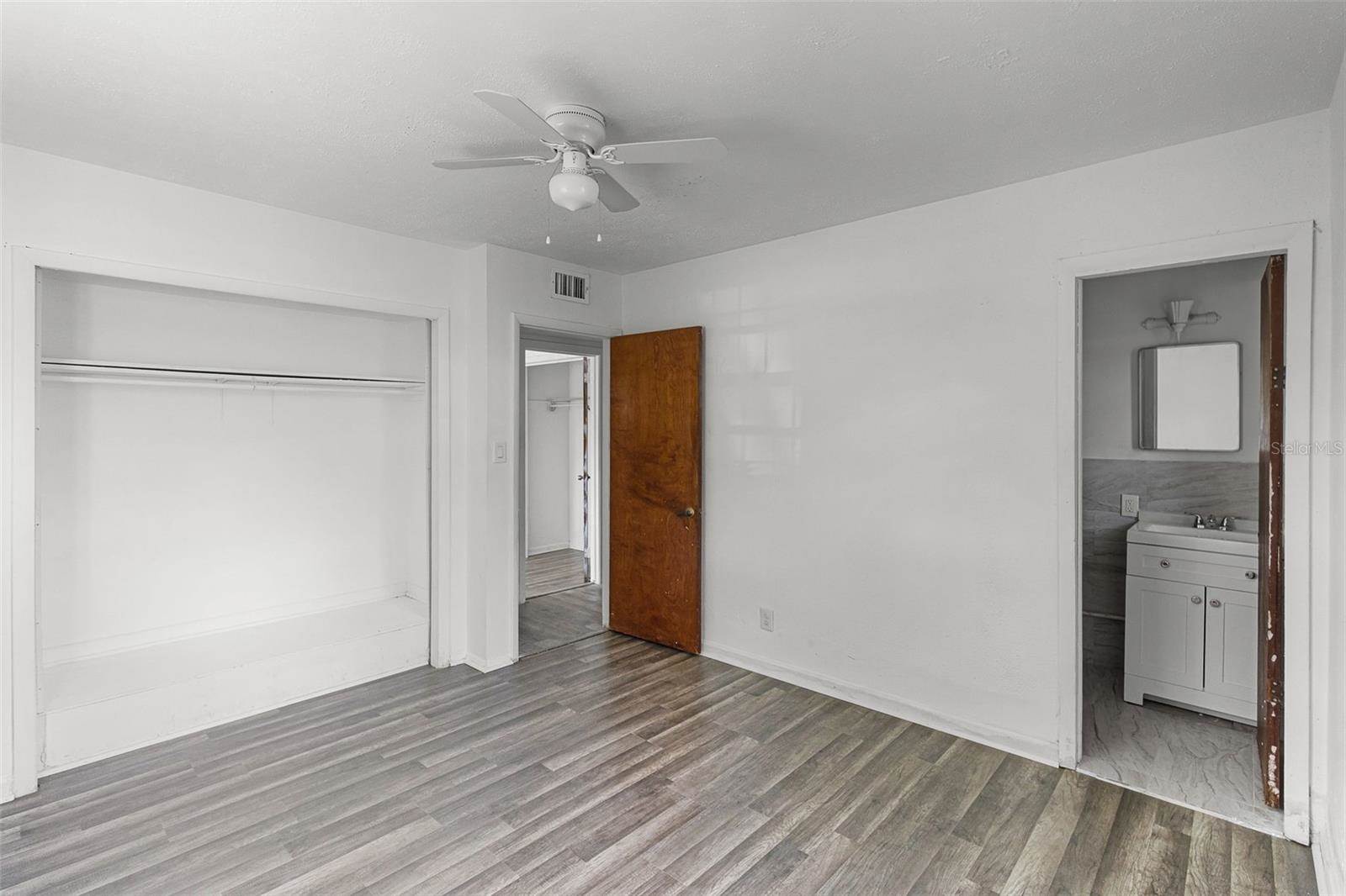 815 Papaya Drive, Tampa, FL 33619