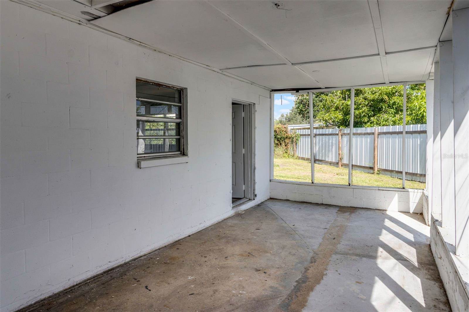 815 Papaya Drive, Tampa, FL 33619
