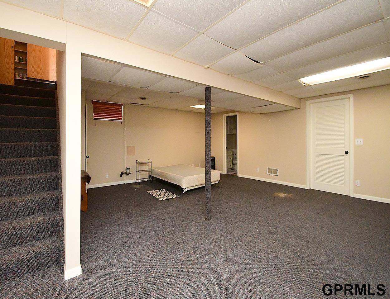 12421 Frances Circle, Omaha, NE 68144