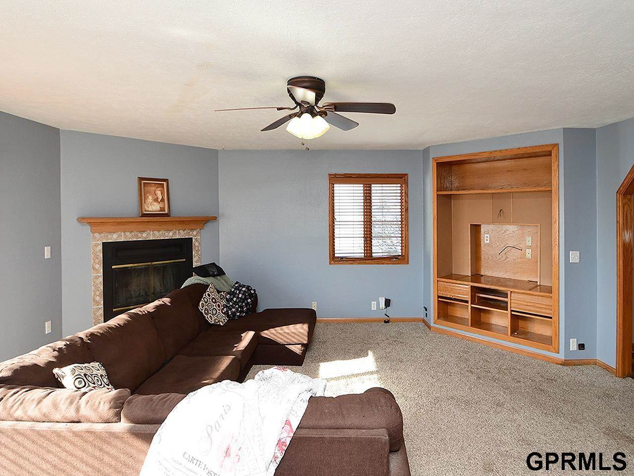 12421 Frances Circle, Omaha, NE 68144