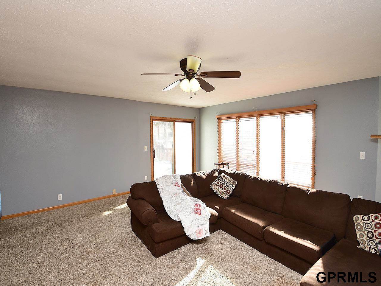 12421 Frances Circle, Omaha, NE 68144