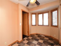 12421 Frances Circle, Omaha, NE 68144