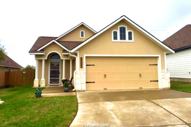 2711 silver oaks, College Station, TX 77845