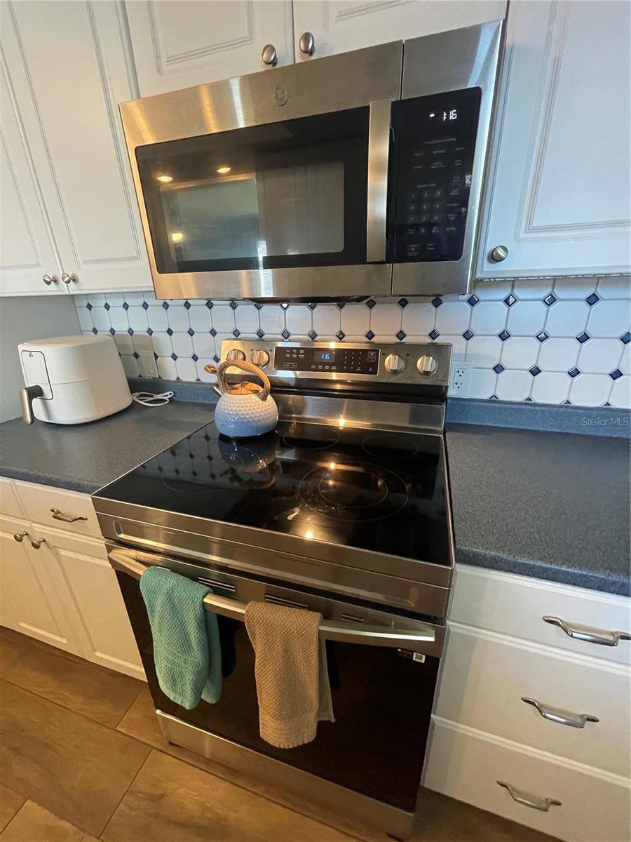 12075 68TH Terrace, Seminole, FL 33772