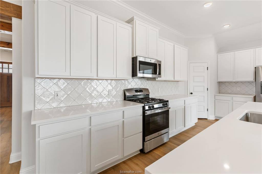 2912 Captain Court, Bryan, TX 77808