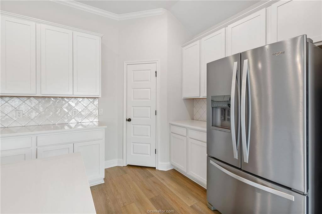 2912 Captain Court, Bryan, TX 77808