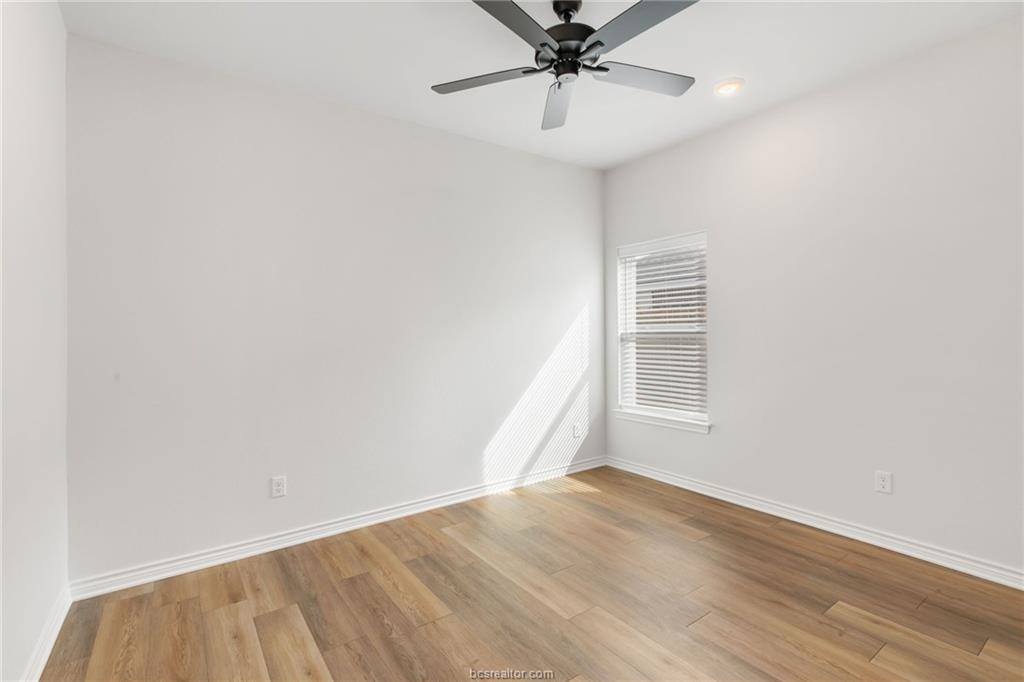 2912 Captain Court, Bryan, TX 77808