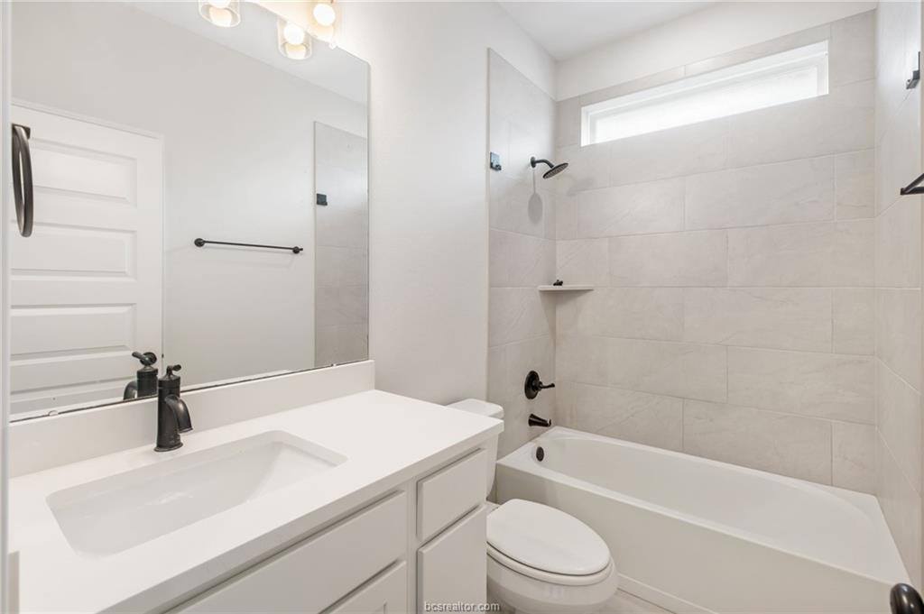 2912 Captain Court, Bryan, TX 77808