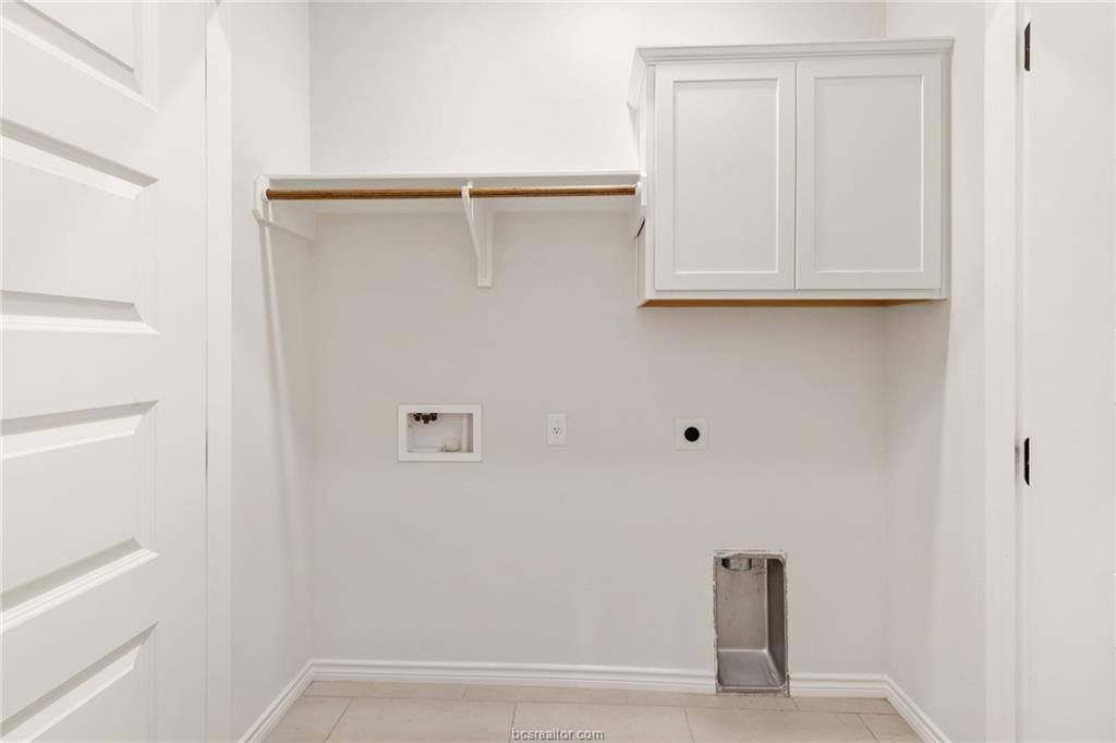 2912 Captain Court, Bryan, TX 77808