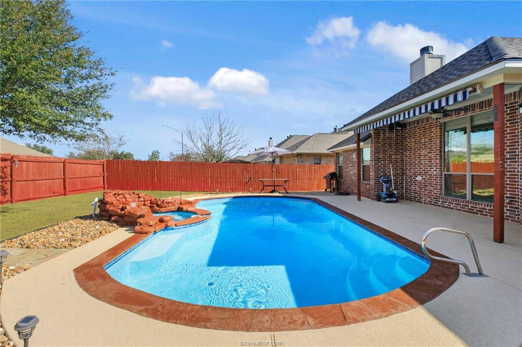 2222 Carlisle Court, College Station, TX 77845