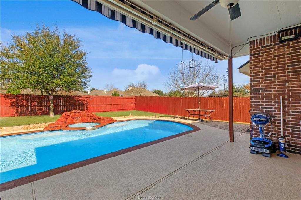 2222 Carlisle Court, College Station, TX 77845