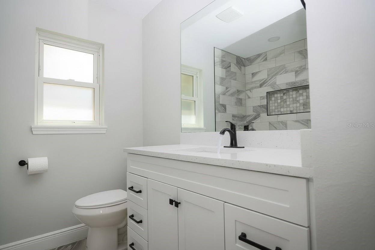 1507 North Lake View Avenue, Leesburg, FL 34748