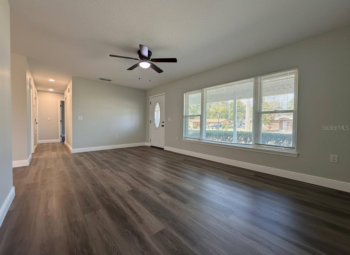 1507 North Lake View Avenue, Leesburg, FL 34748