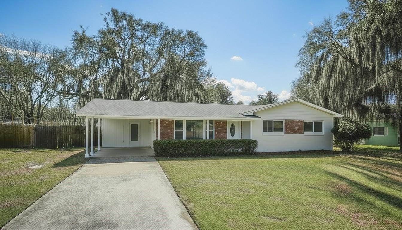 1507 North Lake View Avenue, Leesburg, FL 34748