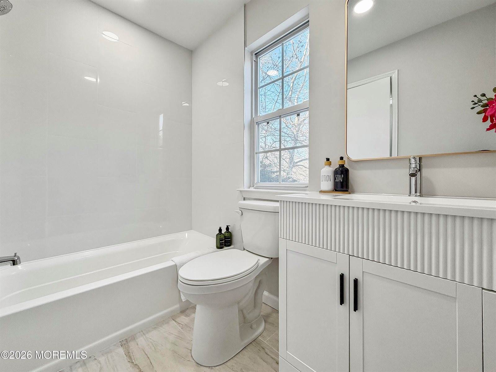 1 Shearwater Hollow, Bayville, NJ 08721