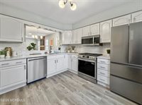 1 Shearwater Hollow, Bayville, NJ 08721