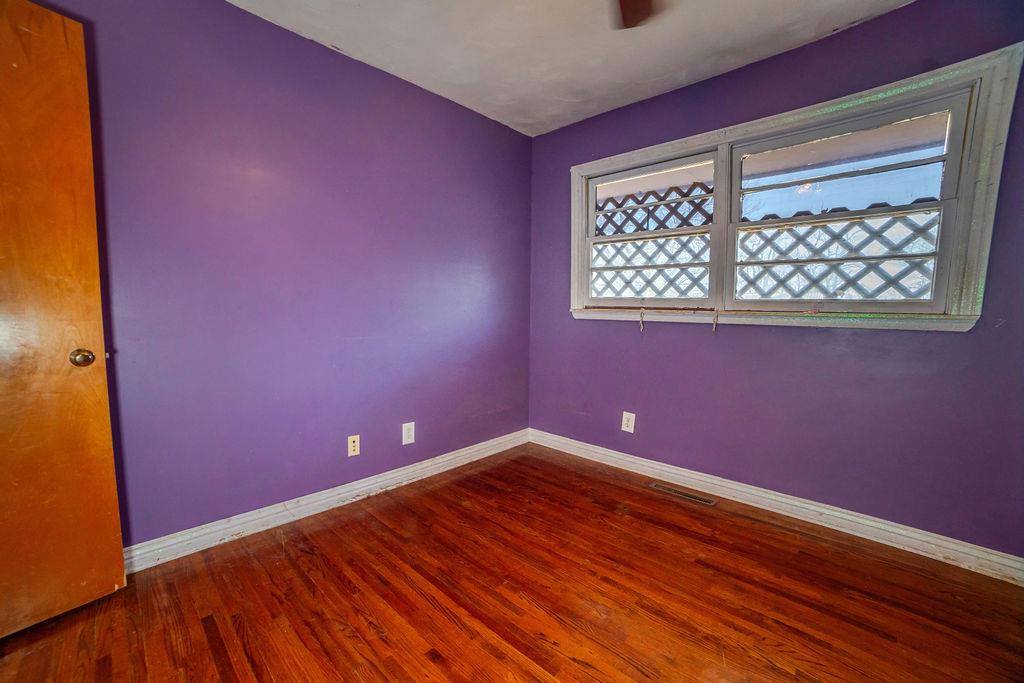 18 North Oklahoma, Elkhart, KS 67950