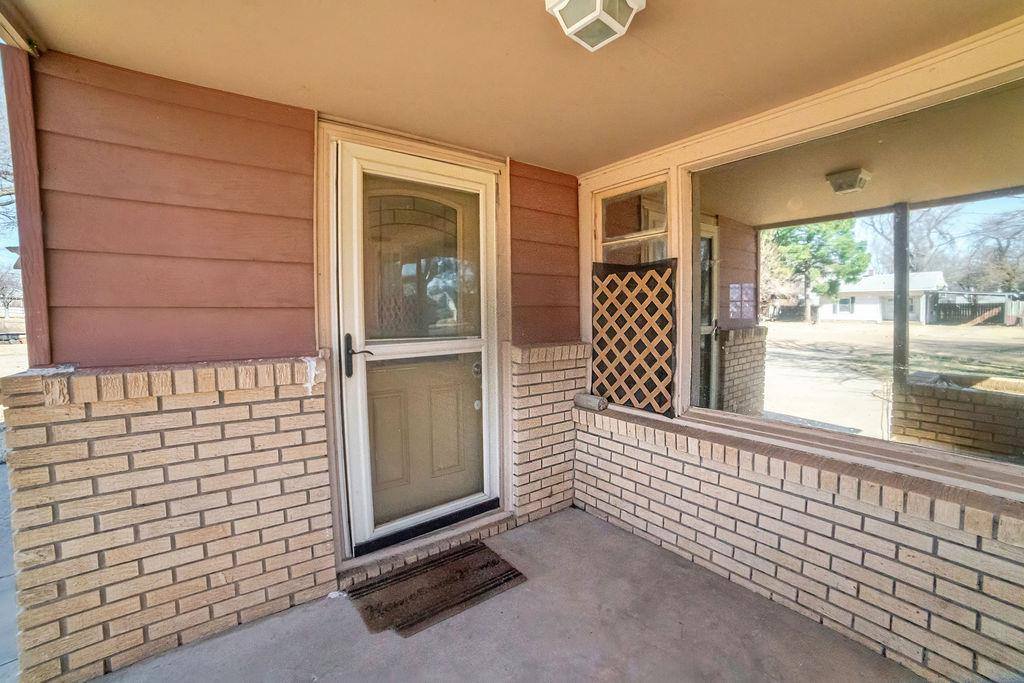 18 North Oklahoma, Elkhart, KS 67950