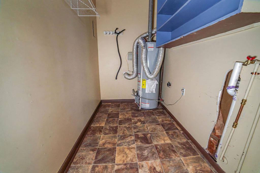 18 North Oklahoma, Elkhart, KS 67950