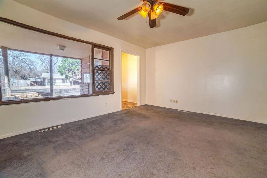 18 North Oklahoma, Elkhart, KS 67950