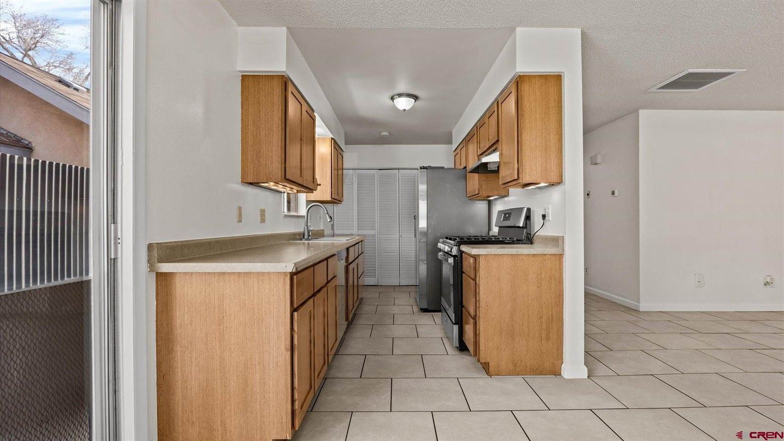 918 S 10th Street, Montrose, CO 81401