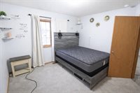 609 11th St NW, Minot, ND 58703