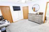 609 11th St NW, Minot, ND 58703