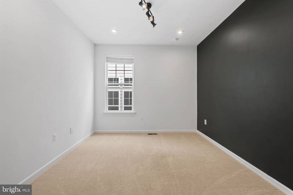 18080 Moss Garden Road, Dumfries, VA 22026