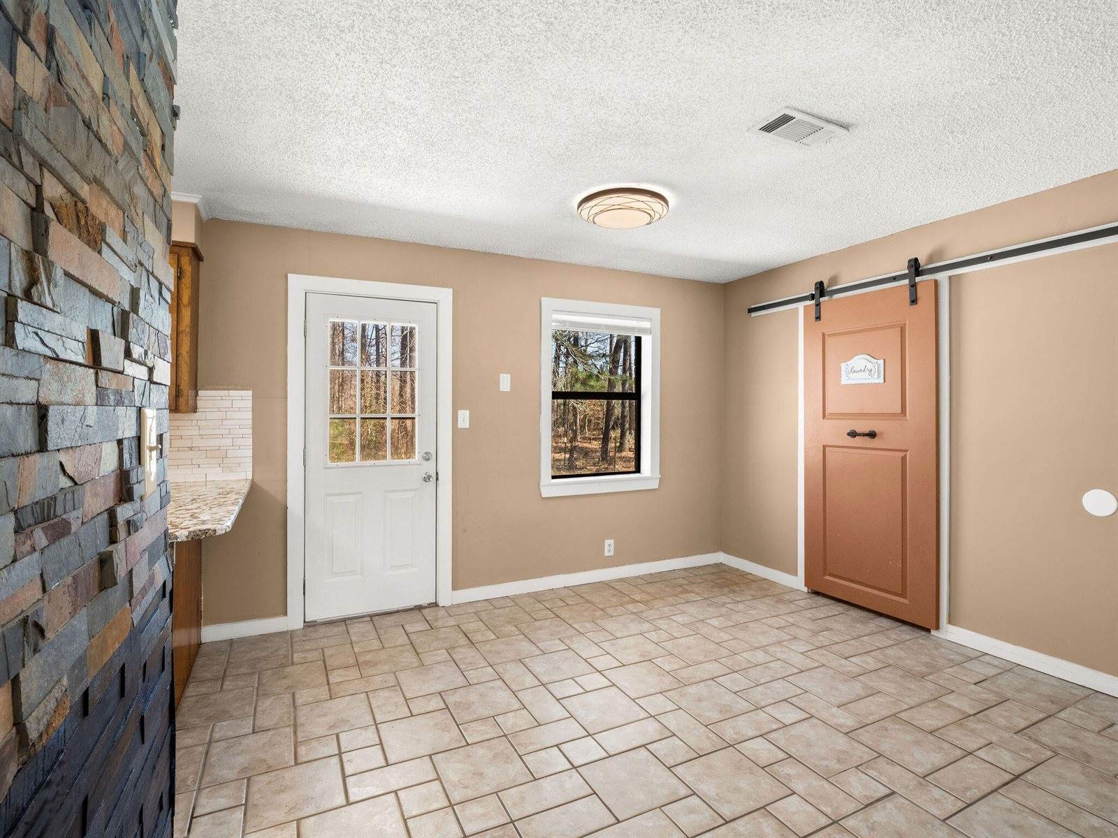 139 Cochran, Leesville, LA 71446