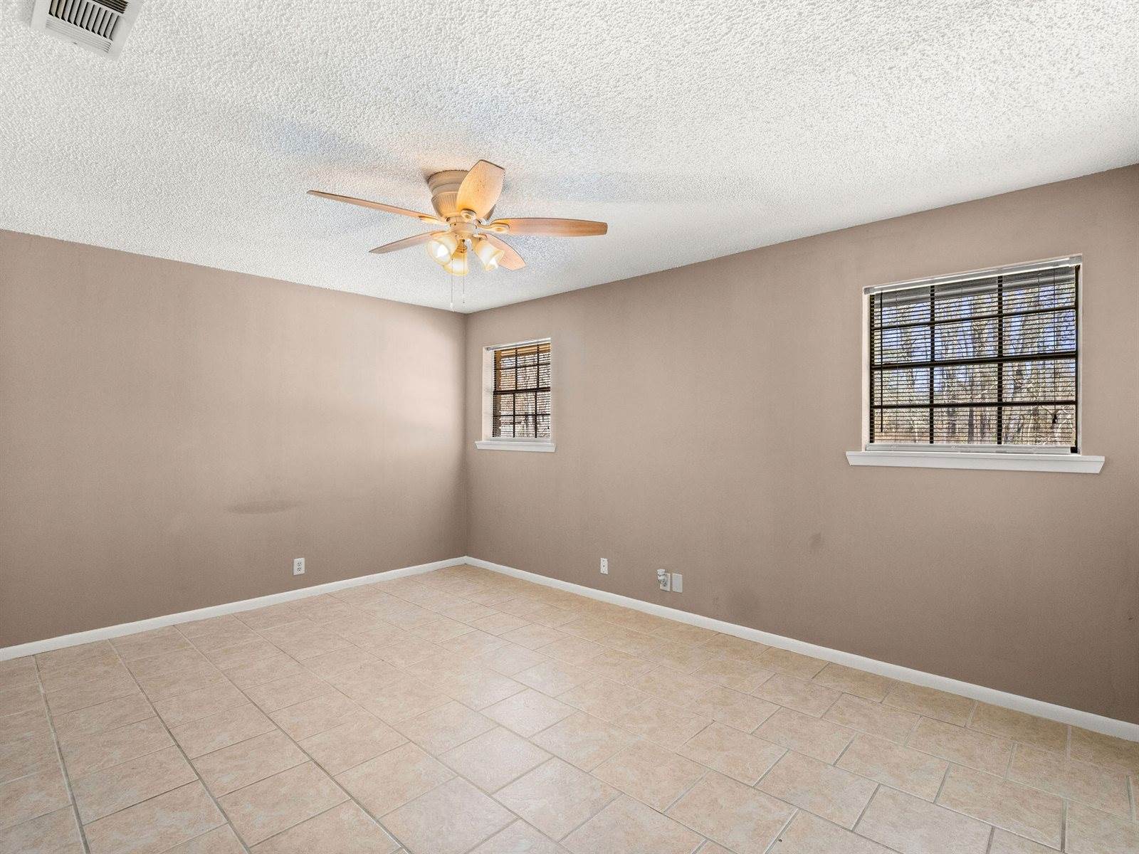 139 Cochran, Leesville, LA 71446