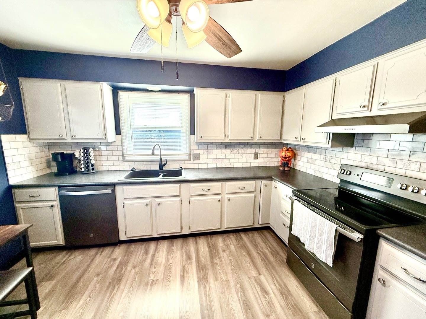 1703 24th Street, Rock Island, IL 61021