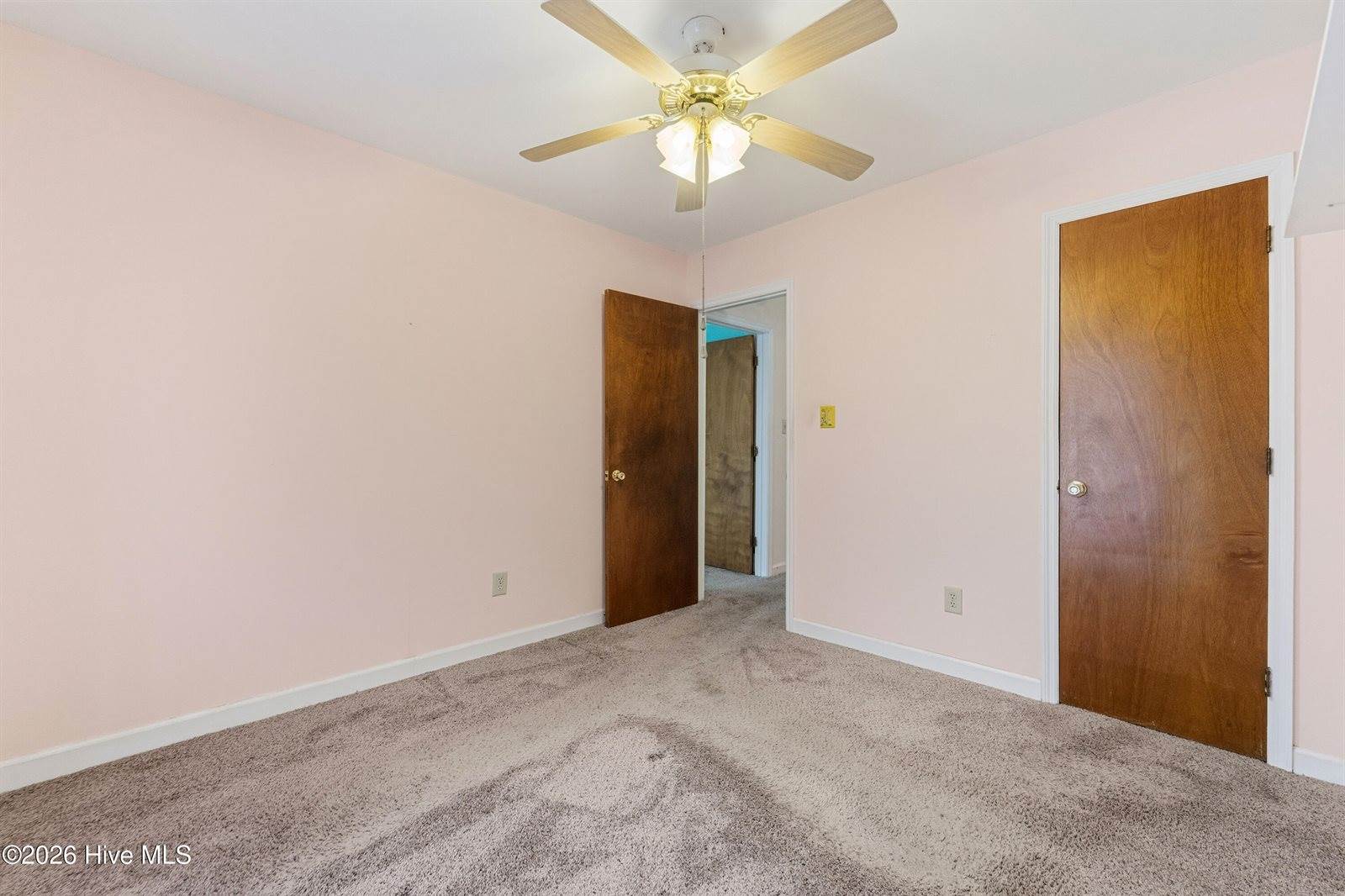 6002 East Red Oak Court, Jacksonville, NC 28546