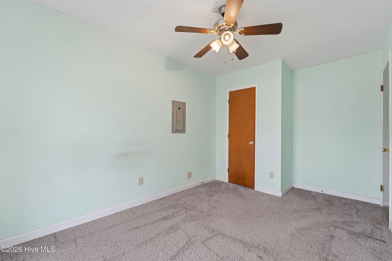 6002 East Red Oak Court, Jacksonville, NC 28546