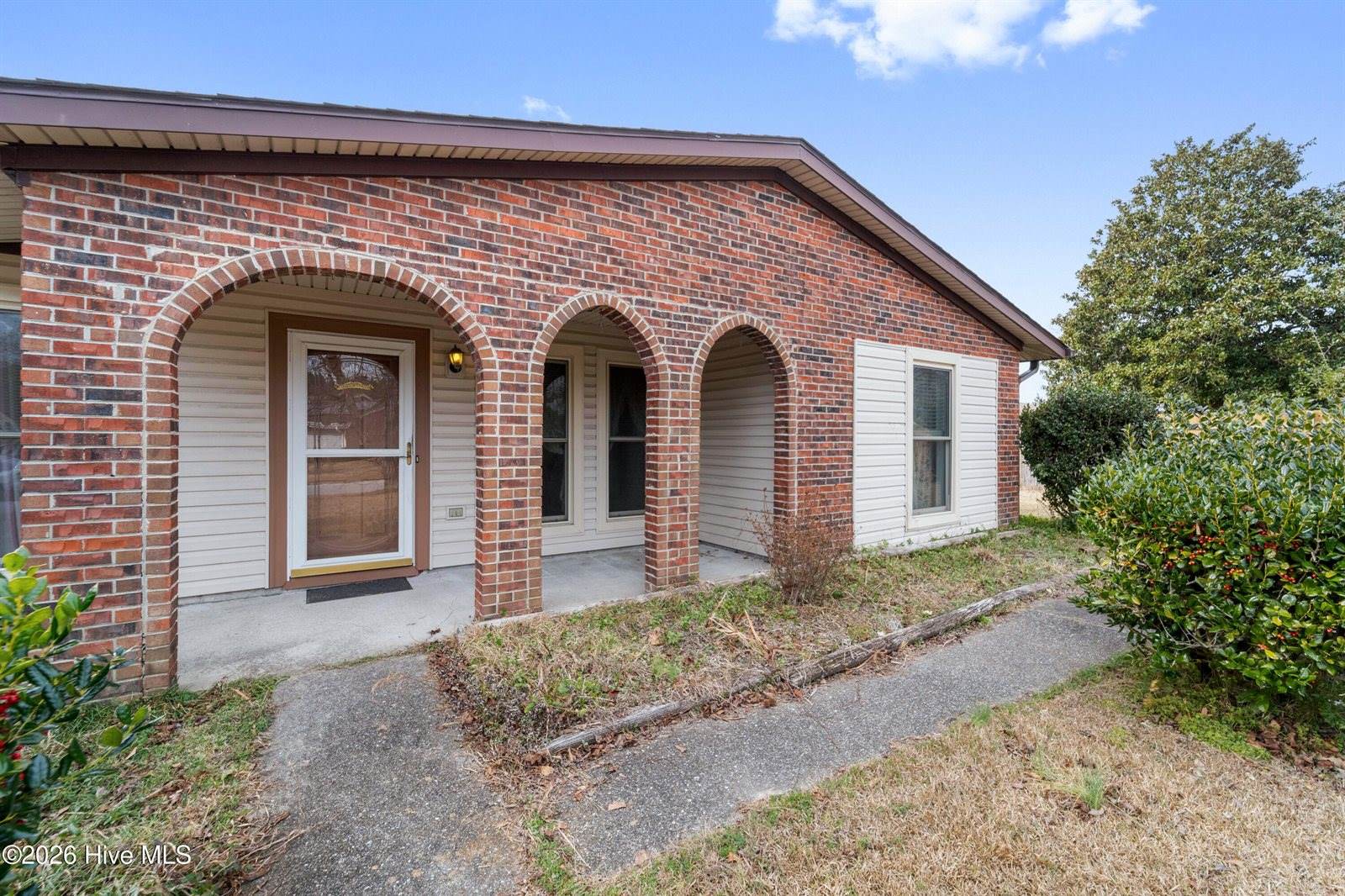 6002 East Red Oak Court, Jacksonville, NC 28546