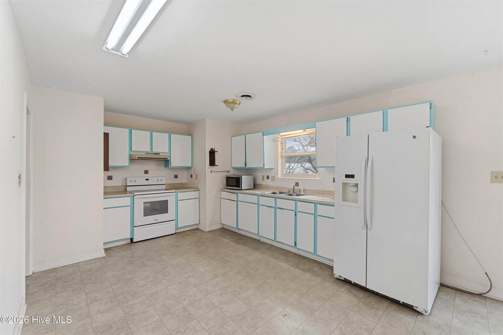 6002 East Red Oak Court, Jacksonville, NC 28546