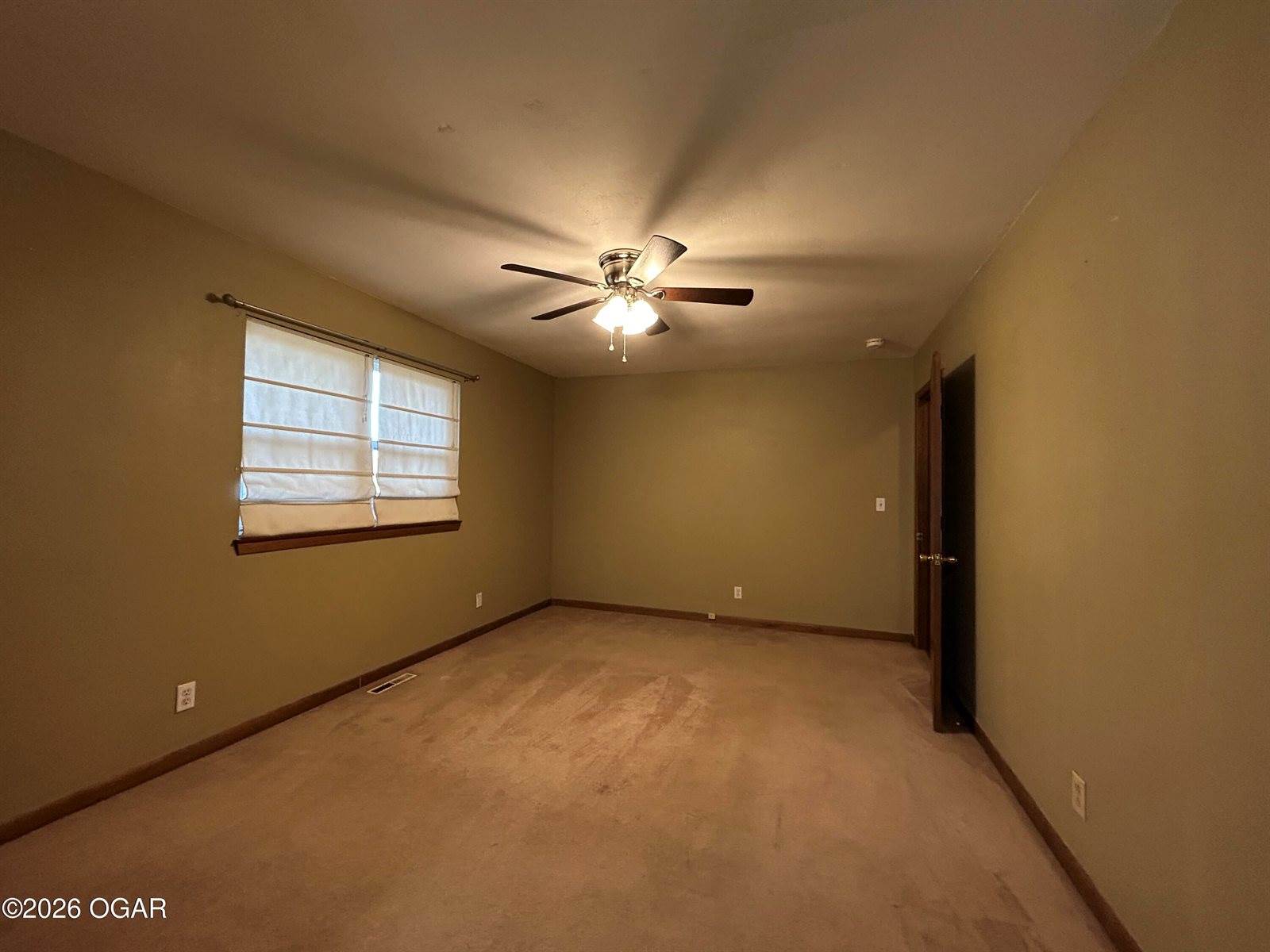 714 Pine Street, Carthage, MO 64836