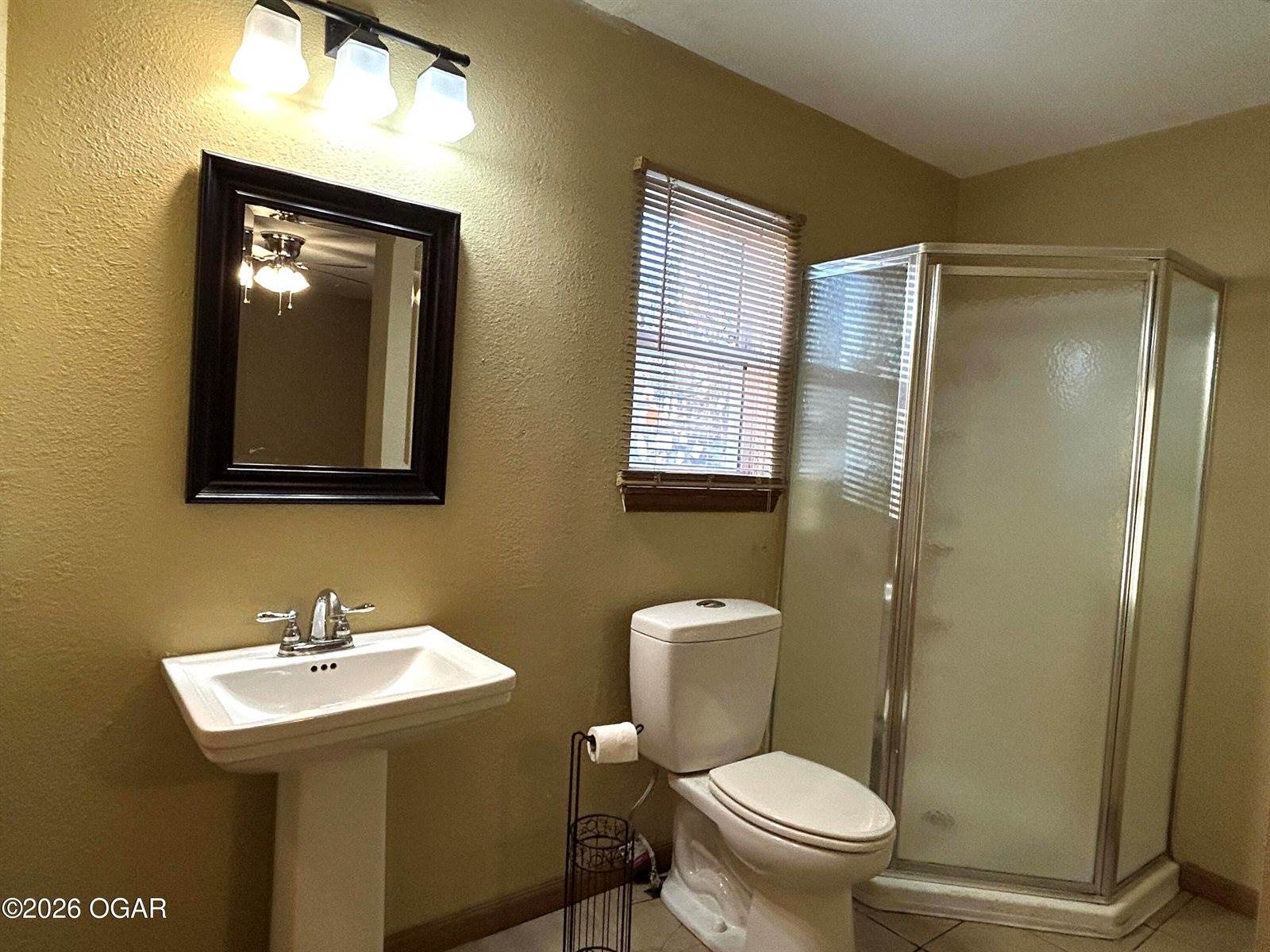 714 Pine Street, Carthage, MO 64836