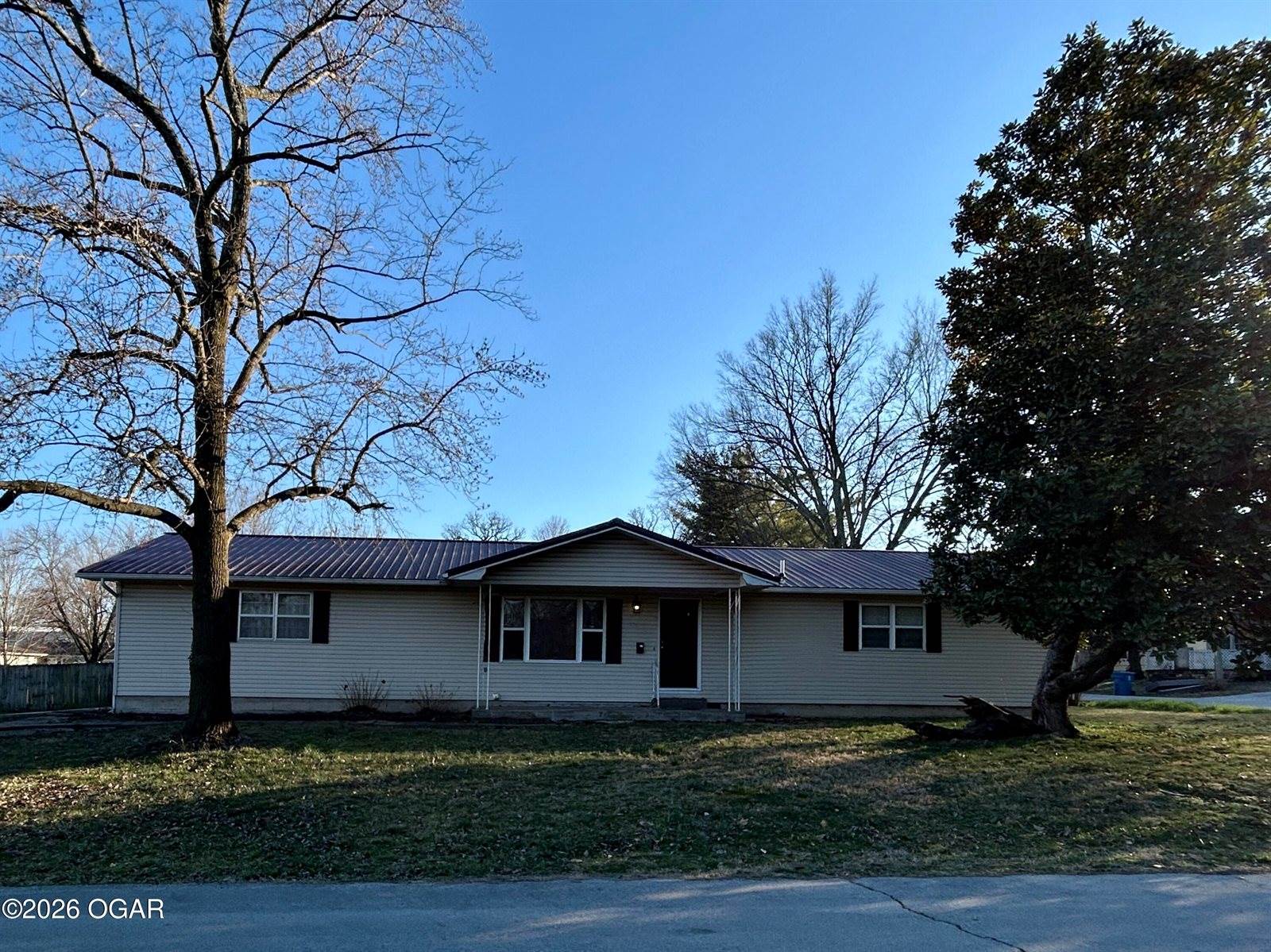 714 Pine Street, Carthage, MO 64836
