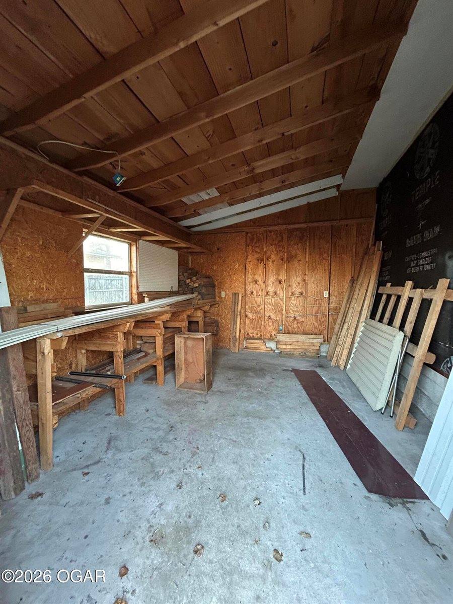 714 Pine Street, Carthage, MO 64836