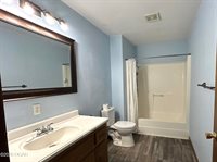 714 Pine Street, Carthage, MO 64836