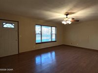 714 Pine Street, Carthage, MO 64836