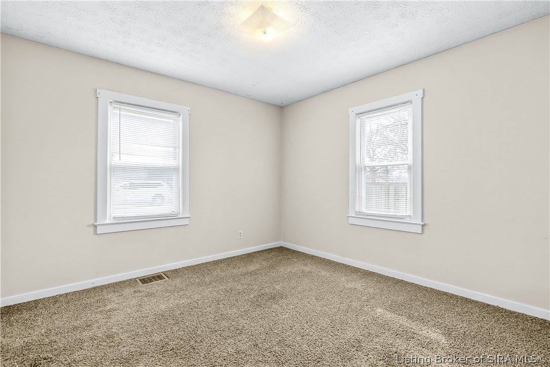 1327 East 8th Street, Jeffersonville, IN 47130