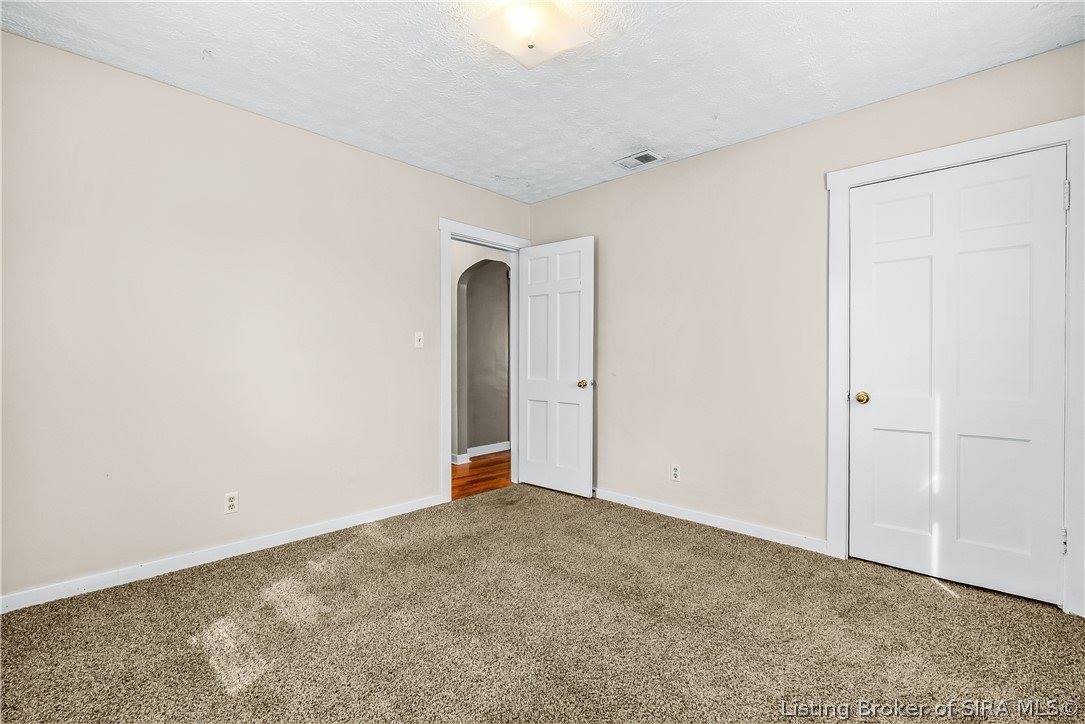 1327 East 8th Street, Jeffersonville, IN 47130