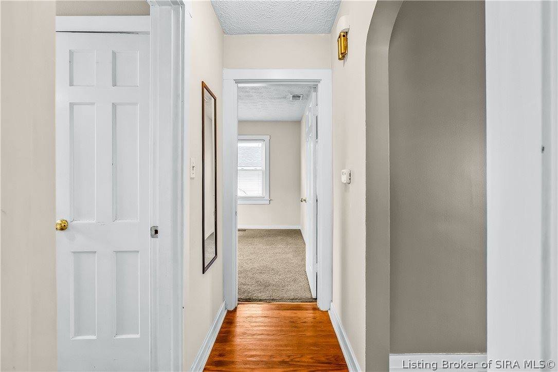 1327 East 8th Street, Jeffersonville, IN 47130