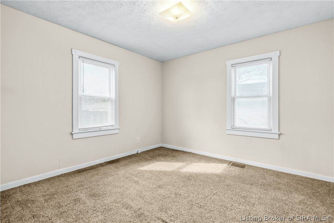 1327 East 8th Street, Jeffersonville, IN 47130